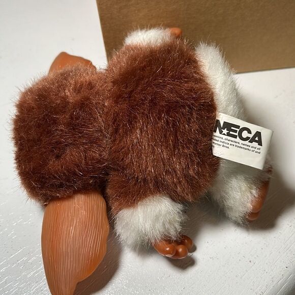 Gremlin Gizmo NECA Collection Rare Plush TV Warner Bros Mini 6in - Picture 5 of 13